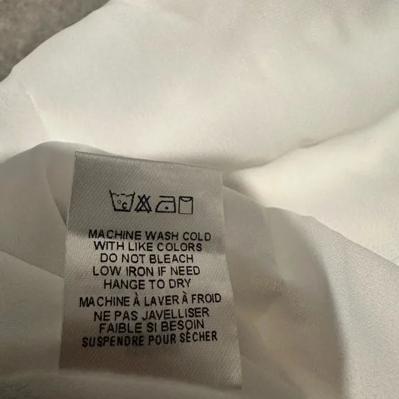 NWT Adelyn Rae Floral Jumper Size Medium - Picture 15 of 15